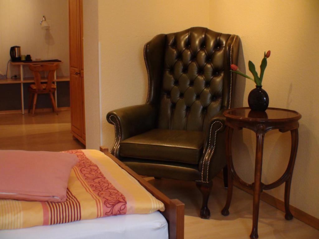 Hotel Alt-Rodenkirchen Cologne Room photo