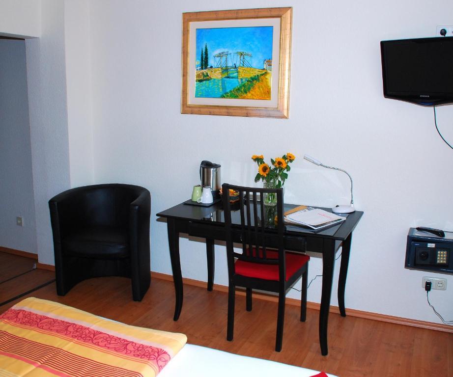 Hotel Alt-Rodenkirchen Cologne Room photo